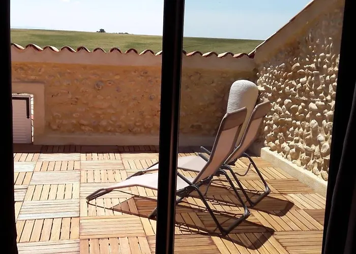 à La Campagne Au Milieu Des Lavandes *